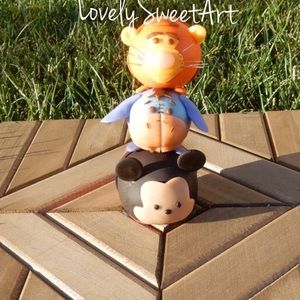 Cold porcelain cake topper